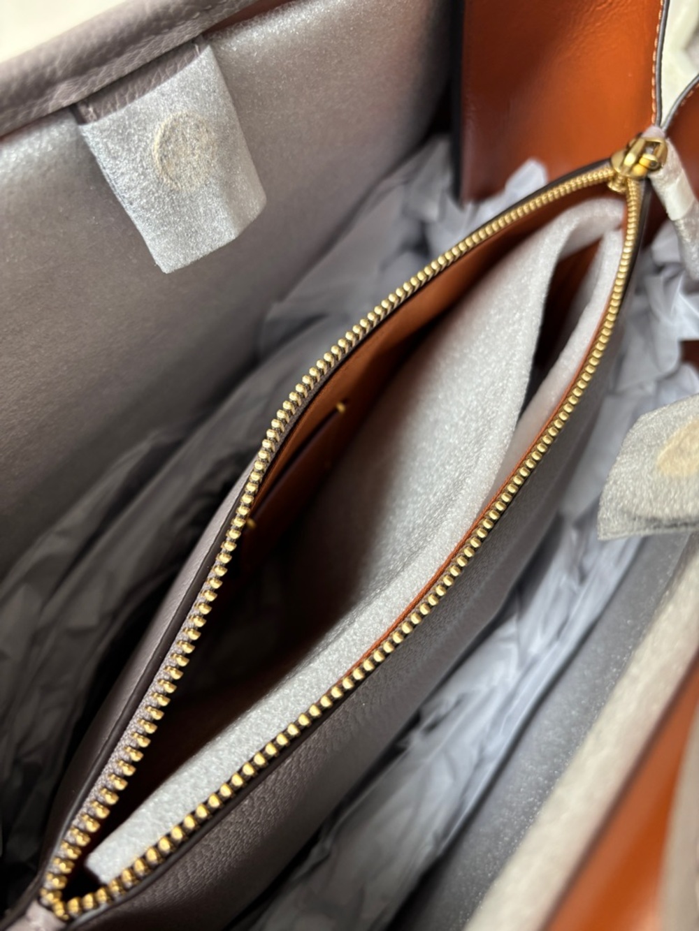 New Coach Lana Leather Shoulder Bag Ash Gray - Picture 13 of 16